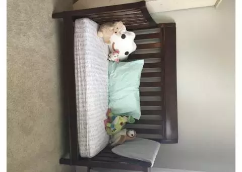 Convertible Crib / Toddler Bed
